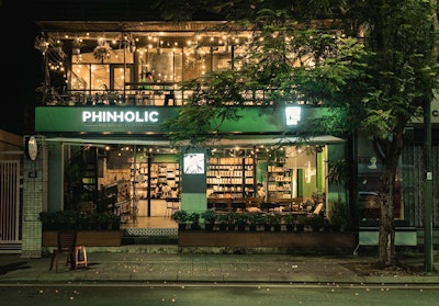 PhinHolic1