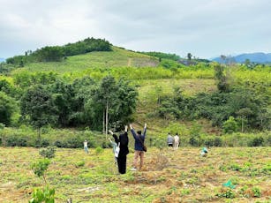 PhinHolic - Hands-on coffee garden experience tour in A Luoi