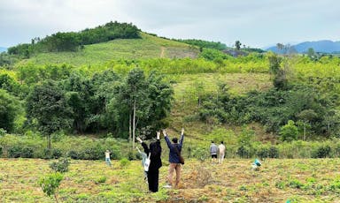 PhinHolic - Hands-on coffee garden experience tour in A Luoi