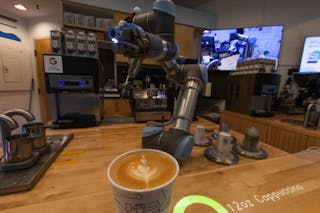 Robot barista Artly