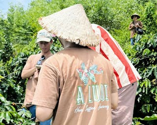 tour-3-explore-the-a-luoi-coffee-farm.jpg